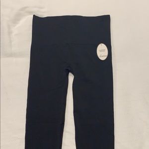 Soma slimming legging size medium new with tags
